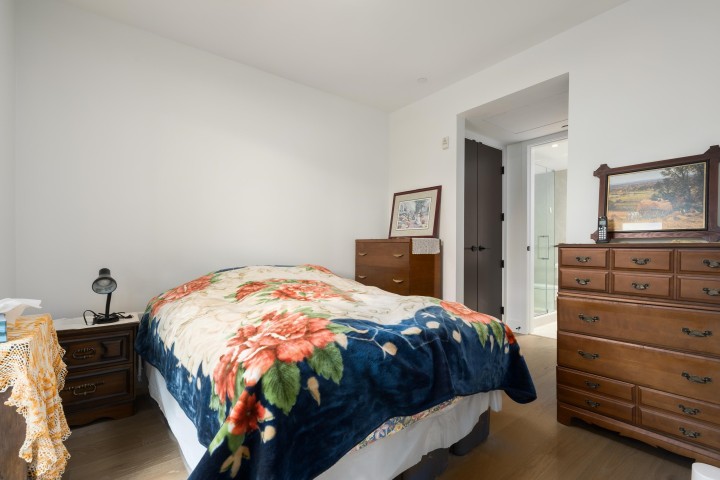 Photo 13 at 308 - 5089 Quebec Street, Main, Vancouver East