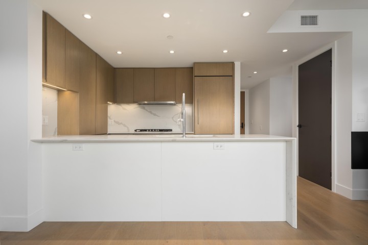Photo 5 at 308 - 5089 Quebec Street, Main, Vancouver East