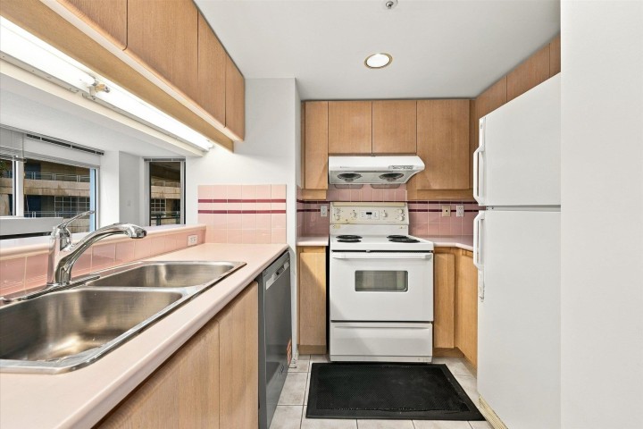 Photo 3 at 603 - 183 Keefer Place, Downtown VW, Vancouver West