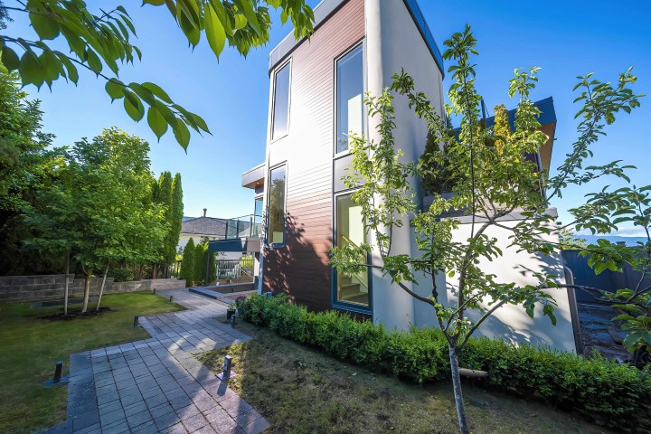 Photo 2 at 2863 W King Edward Avenue, Arbutus, Vancouver West