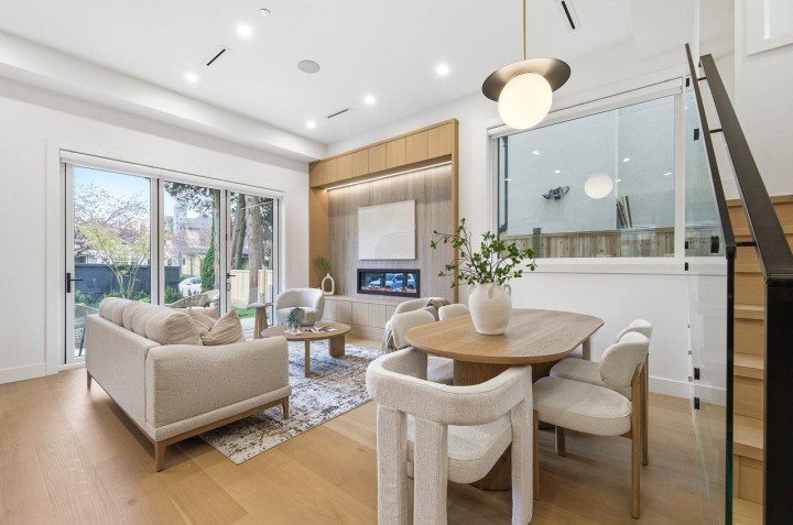 Photo 8 at 1 - 3708 W 18th Avenue, Dunbar, Vancouver West