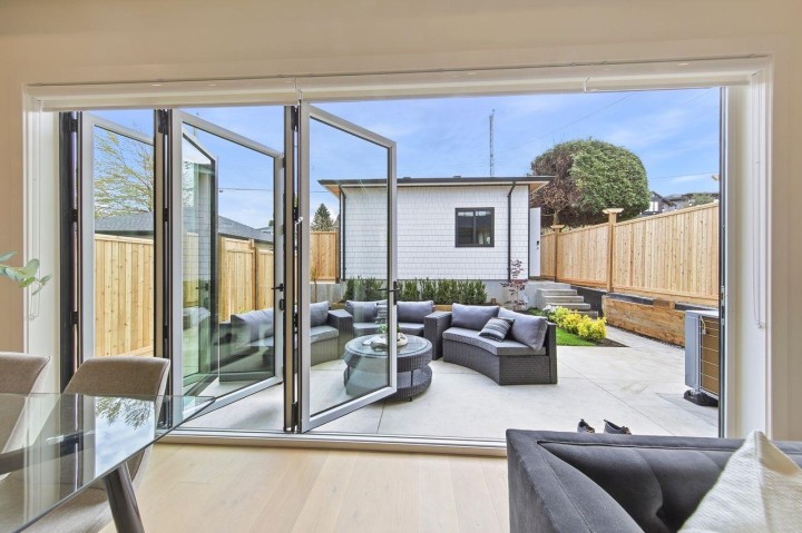 Photo 14 at 2 - 3708 W 18th Avenue, Dunbar, Vancouver West