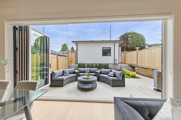 Photo 15 at 2 - 3708 W 18th Avenue, Dunbar, Vancouver West