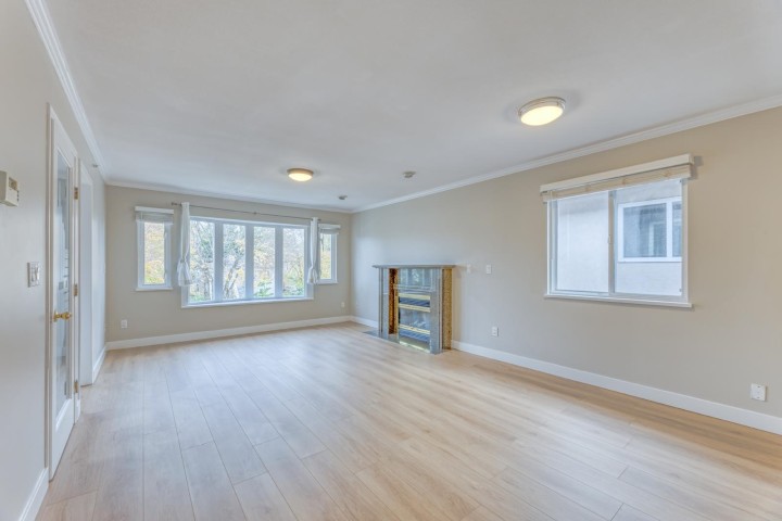 Photo 4 at 3028 E 26th Avenue, Renfrew Heights, Vancouver East