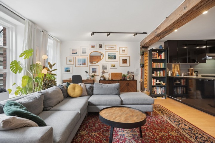 Photo 5 at 305 - 1066 Hamilton Street, Yaletown, Vancouver West