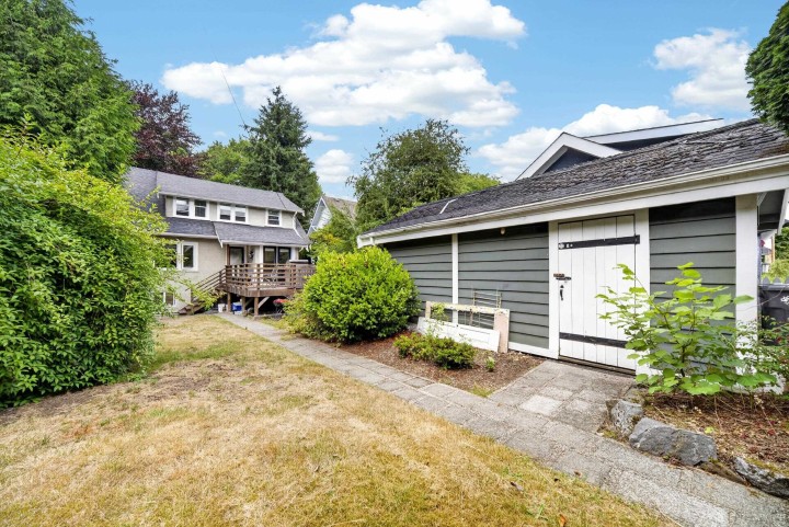 Photo 2 at 3884 W 20th Avenue, Dunbar, Vancouver West