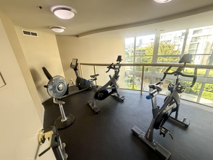Photo 17 at TH108 - 1288 Marinaside Crescent, Yaletown, Vancouver West