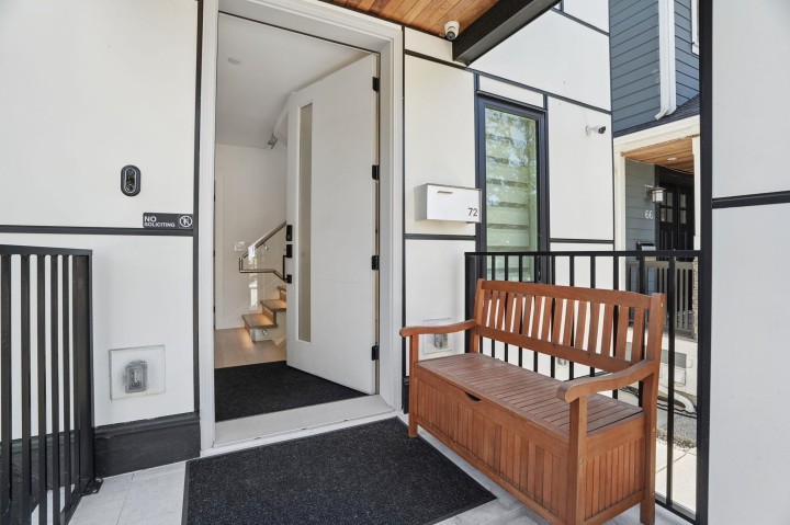 Photo 7 at 72 E 57th Avenue, South Vancouver, Vancouver East