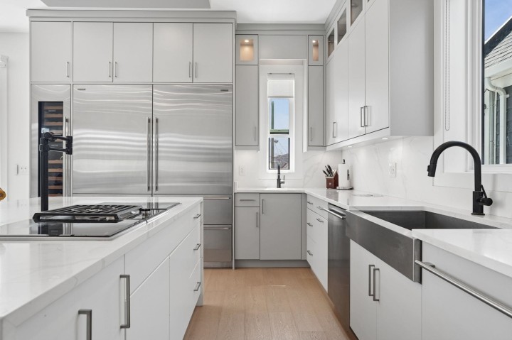 Photo 31 at 72 E 57th Avenue, South Vancouver, Vancouver East