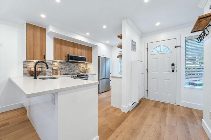 Photo 3 at 29 - 4311 Sophia Street, Main, Vancouver East