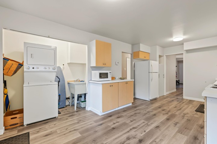 Photo 11 at 132-134 W 12th Avenue, Mount Pleasant VW, Vancouver West