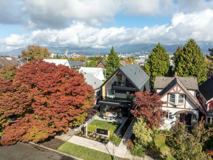 Photo 6 at 1 - 2145 Napier Street, Grandview Woodland, Vancouver East