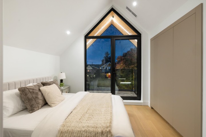 Photo 22 at 1 - 2145 Napier Street, Grandview Woodland, Vancouver East