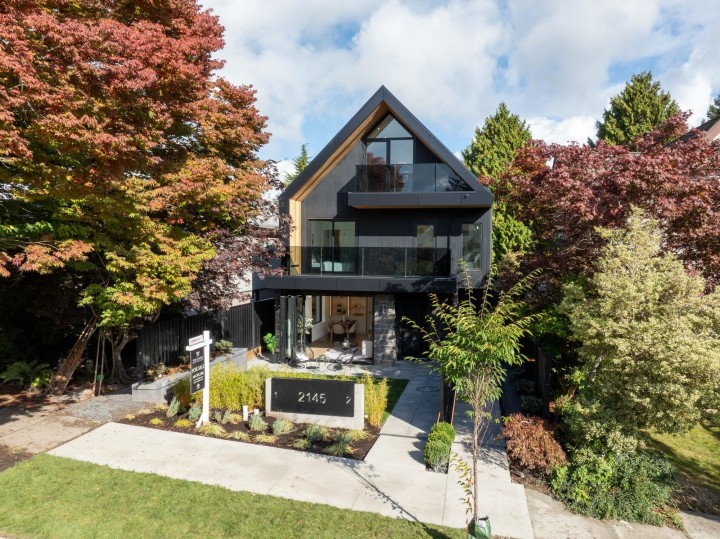 Photo 37 at 1 - 2145 Napier Street, Grandview Woodland, Vancouver East
