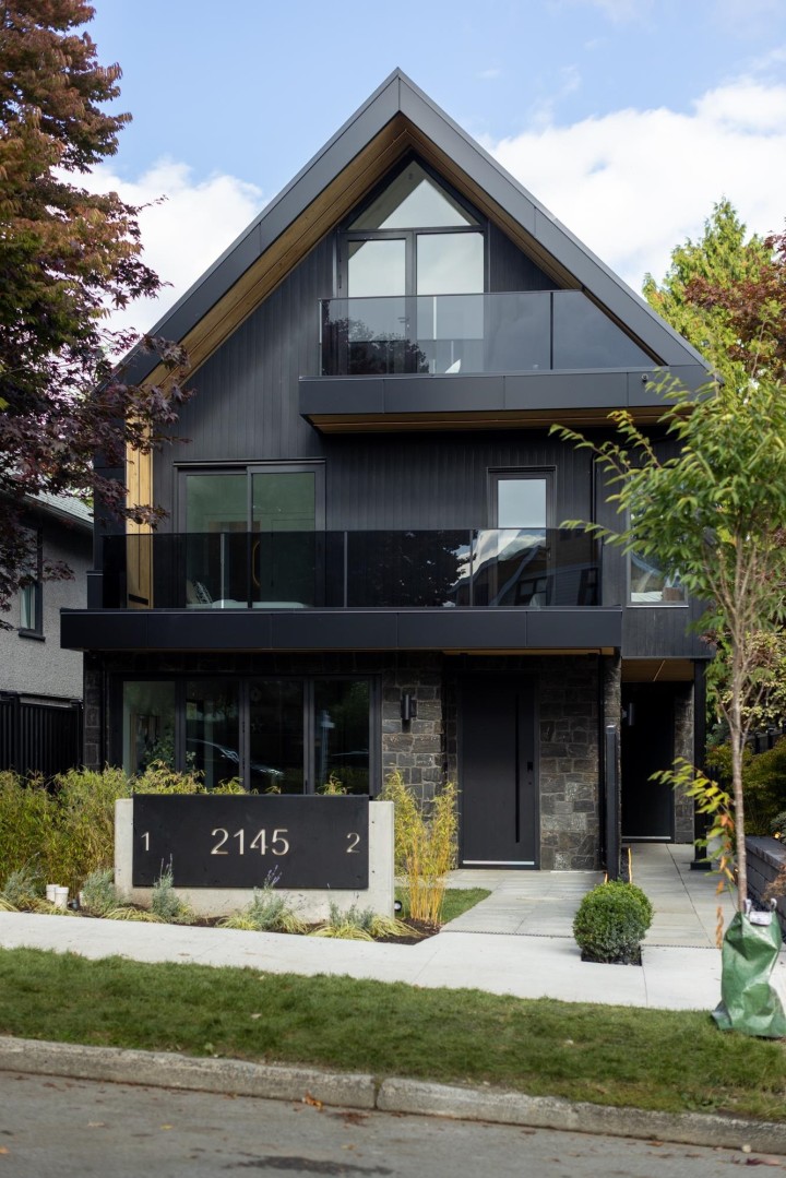 Photo 35 at 1 - 2145 Napier Street, Grandview Woodland, Vancouver East