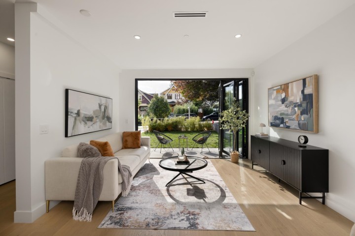 Photo 8 at 1 - 2145 Napier Street, Grandview Woodland, Vancouver East