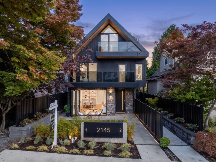 Photo 3 at 2 - 2145 Napier Street, Grandview Woodland, Vancouver East