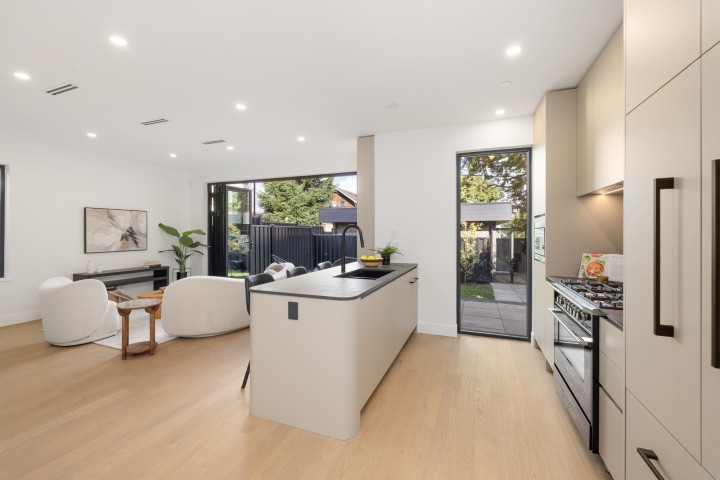 Photo 14 at 2 - 2145 Napier Street, Grandview Woodland, Vancouver East