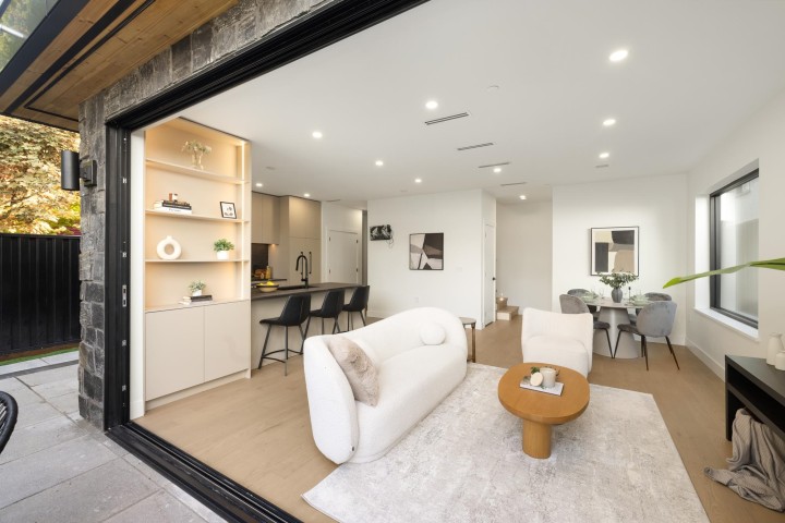 Photo 11 at 2 - 2145 Napier Street, Grandview Woodland, Vancouver East