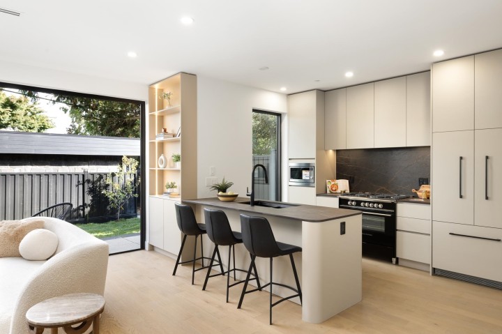 Photo 8 at 2 - 2145 Napier Street, Grandview Woodland, Vancouver East