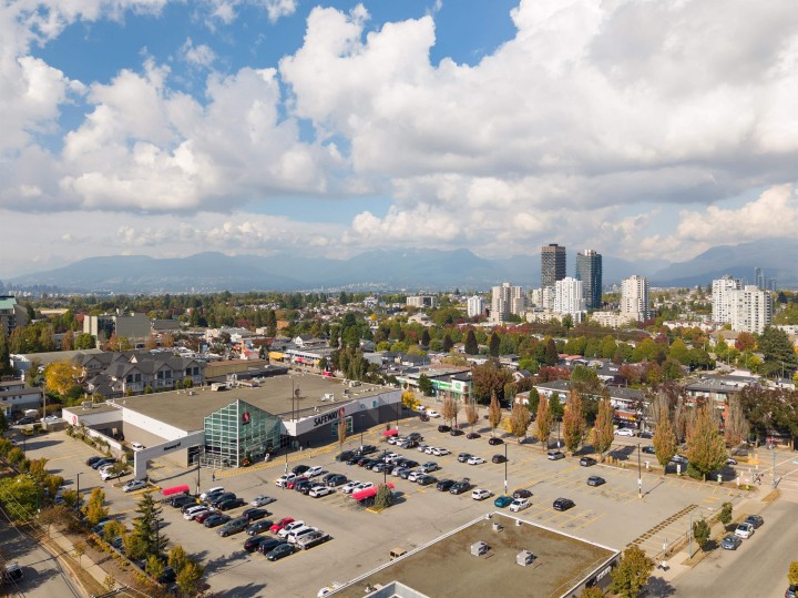 Photo 36 at 809 - 5189 Gaston Street, Collingwood VE, Vancouver East