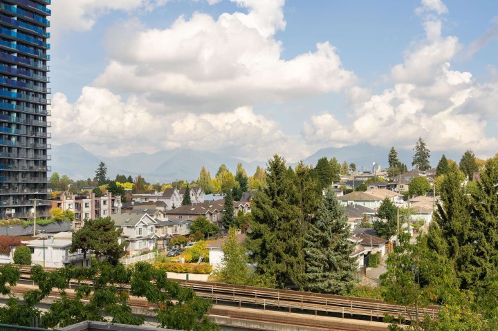 Photo 34 at 809 - 5189 Gaston Street, Collingwood VE, Vancouver East