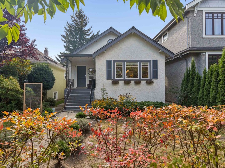 Photo 1 at 558 W 19th Avenue, Cambie, Vancouver West