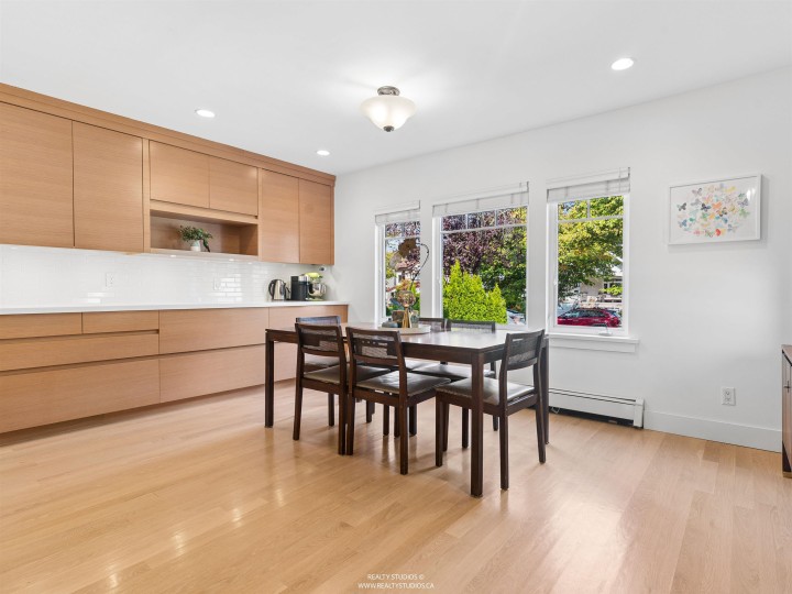 Photo 5 at 558 W 19th Avenue, Cambie, Vancouver West