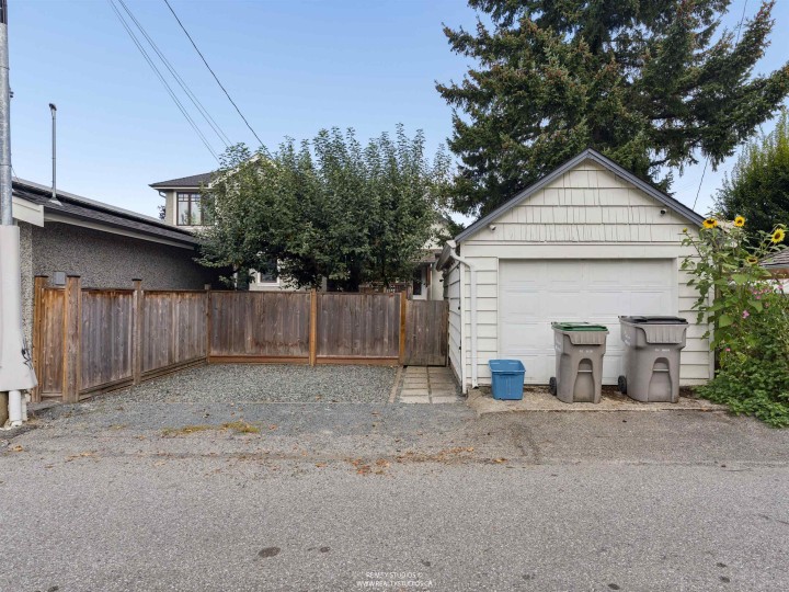 Photo 37 at 558 W 19th Avenue, Cambie, Vancouver West
