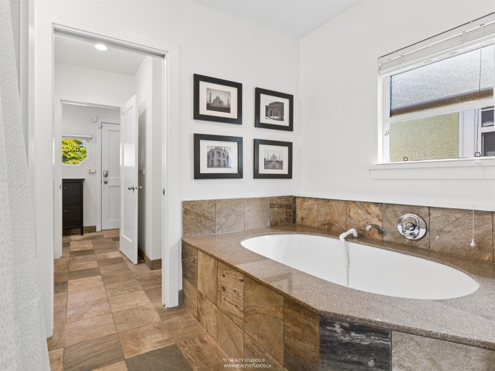 Photo 15 at 558 W 19th Avenue, Cambie, Vancouver West
