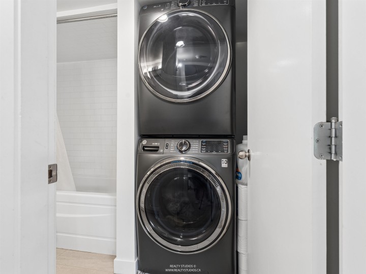 Photo 31 at 558 W 19th Avenue, Cambie, Vancouver West
