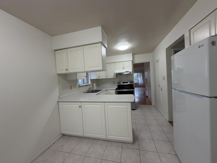 Photo 6 at 77 W 62nd Avenue, Marpole, Vancouver West