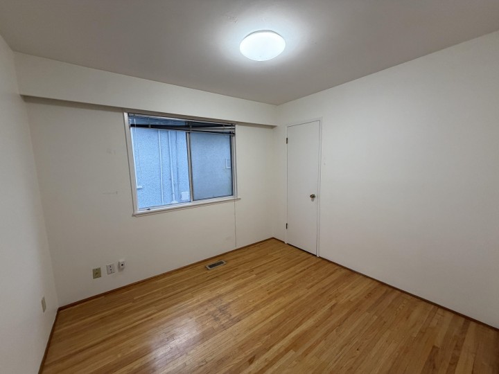 Photo 9 at 77 W 62nd Avenue, Marpole, Vancouver West