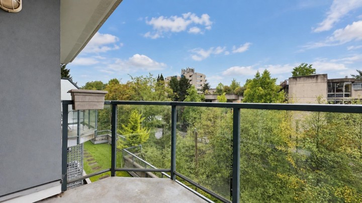 Photo 16 at 10 - 1355 W 4th Avenue, False Creek, Vancouver West