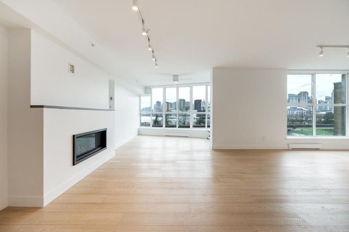 Photo 3 at 403 - 1188 Quebec Street, Downtown VE, Vancouver East