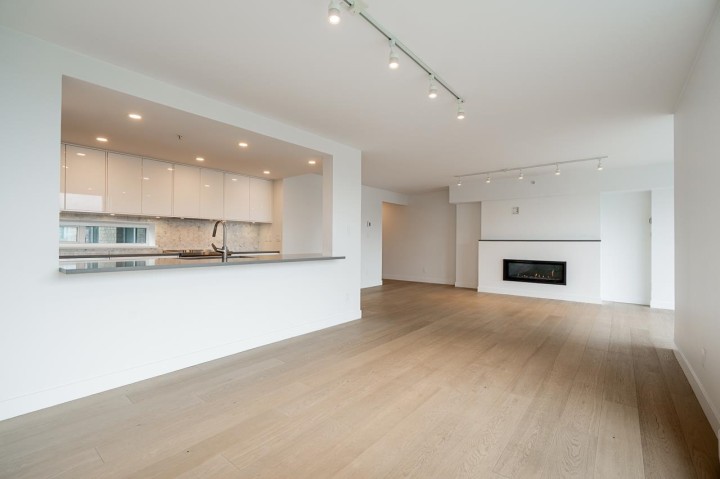 Photo 9 at 403 - 1188 Quebec Street, Downtown VE, Vancouver East