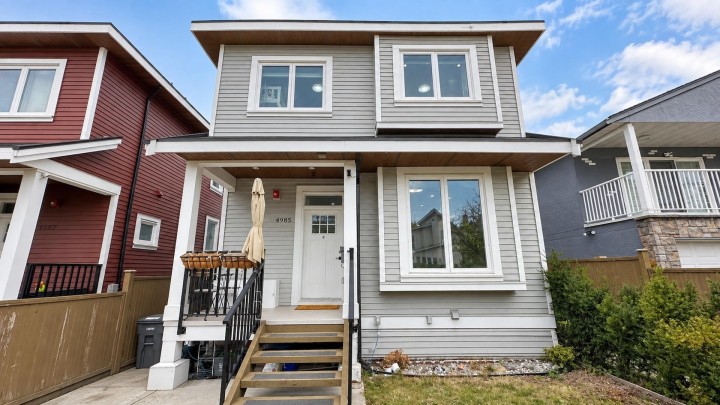 Photo 2 at 4985 Moss Street, Collingwood VE, Vancouver East
