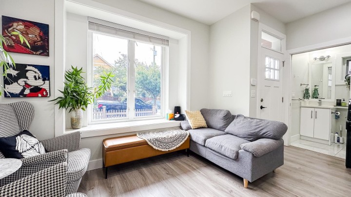 Photo 5 at 4985 Moss Street, Collingwood VE, Vancouver East