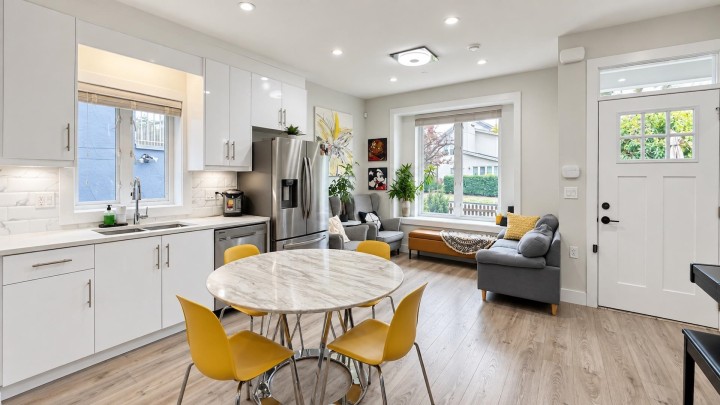 Photo 9 at 4985 Moss Street, Collingwood VE, Vancouver East