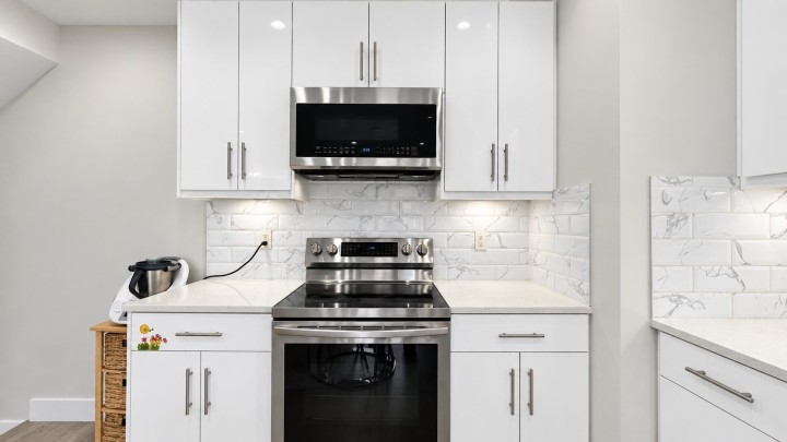 Photo 14 at 4985 Moss Street, Collingwood VE, Vancouver East