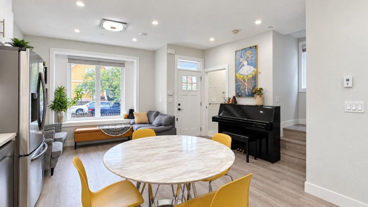 Photo 8 at 4985 Moss Street, Collingwood VE, Vancouver East