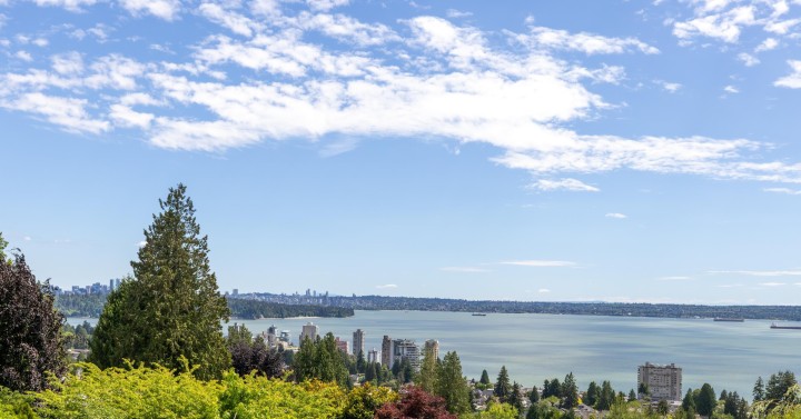 Photo 33 at 2370 Queens Avenue, Queens, West Vancouver