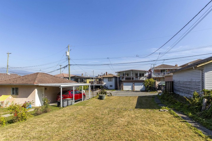 Photo 27 at 1060 Kelowna Street, Renfrew VE, Vancouver East