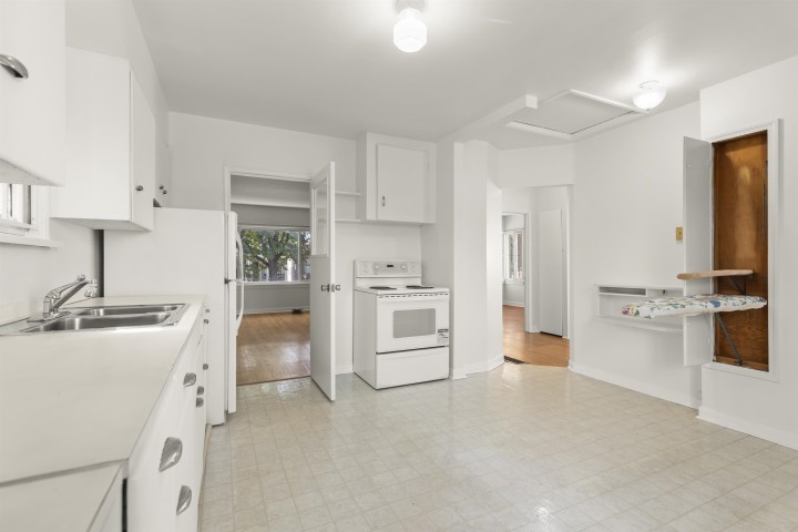 Photo 16 at 1060 Kelowna Street, Renfrew VE, Vancouver East