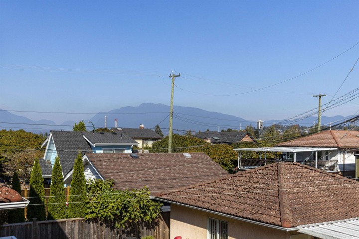 Photo 26 at 1060 Kelowna Street, Renfrew VE, Vancouver East