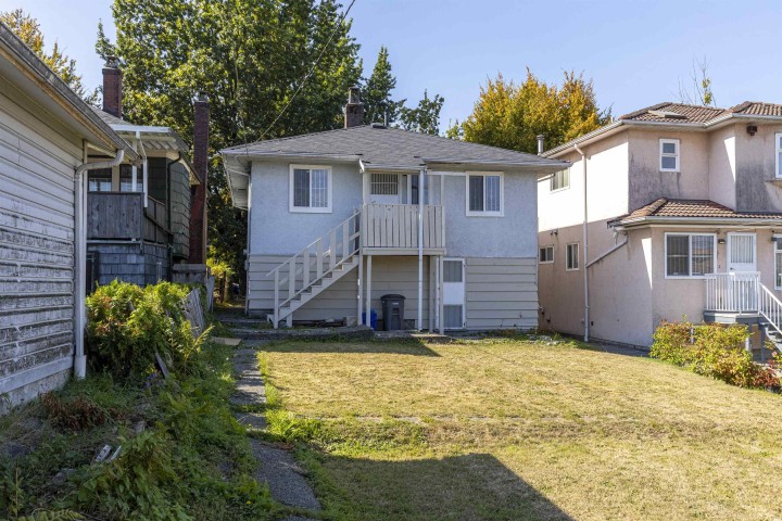 Photo 28 at 1060 Kelowna Street, Renfrew VE, Vancouver East