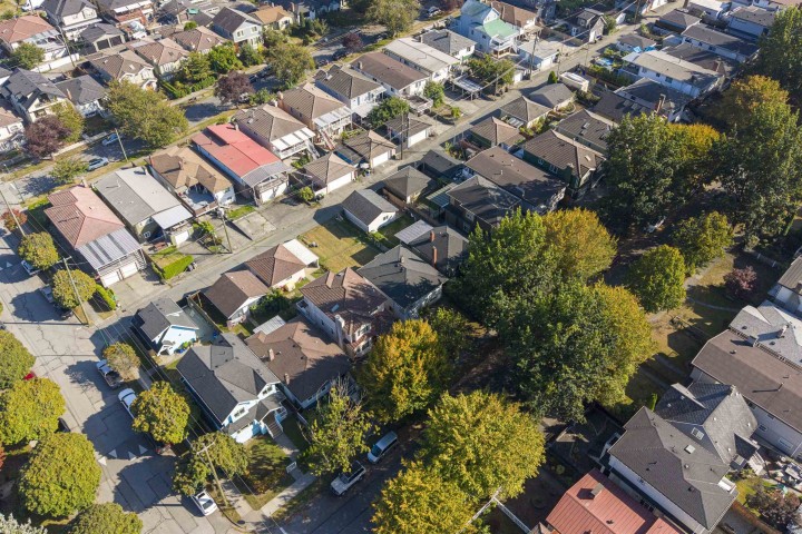 Photo 35 at 1060 Kelowna Street, Renfrew VE, Vancouver East