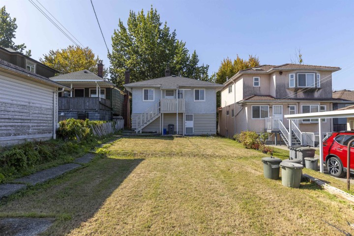 Photo 29 at 1060 Kelowna Street, Renfrew VE, Vancouver East