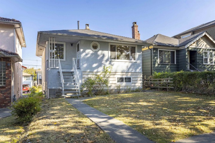 Photo 4 at 1060 Kelowna Street, Renfrew VE, Vancouver East