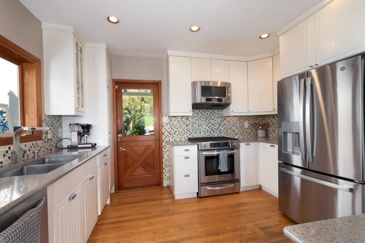 Photo 13 at 1104 Esquimalt Avenue, Ambleside, West Vancouver